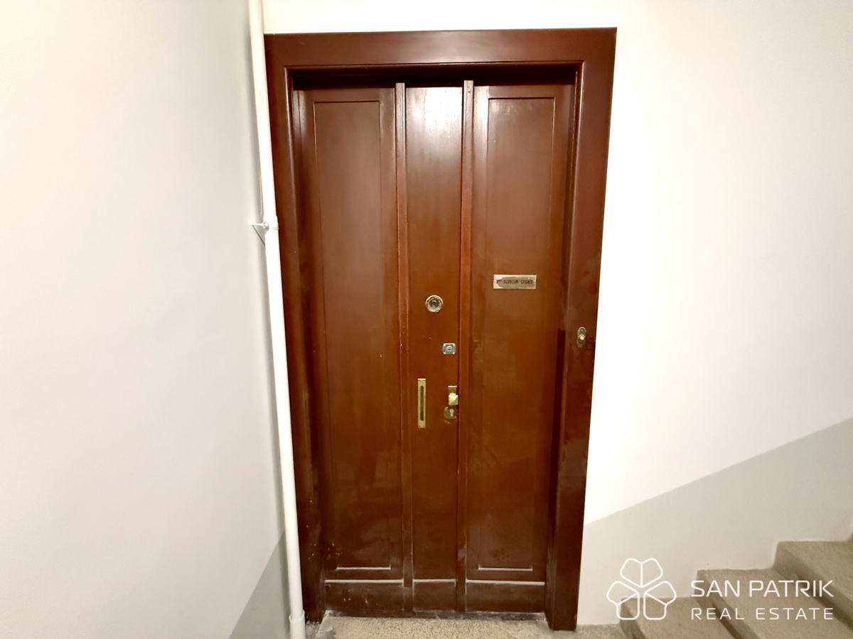 Stan na Dolcu

Stanovanje na Dolcu