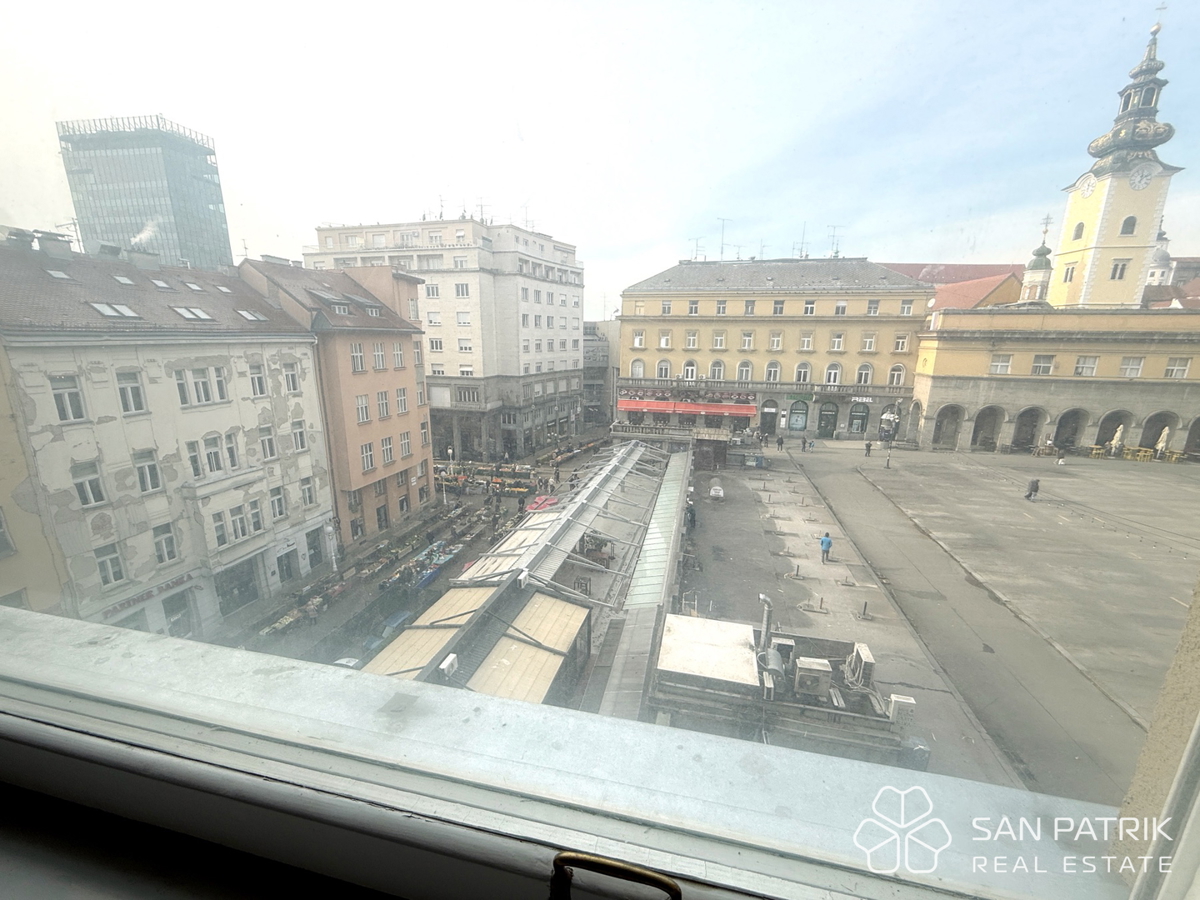 Stan na Dolcu

Stanovanje na Dolcu