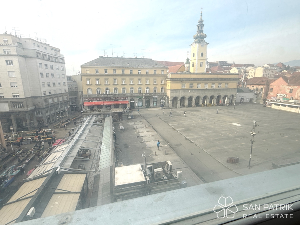 Stan na Dolcu

Stanovanje na Dolcu