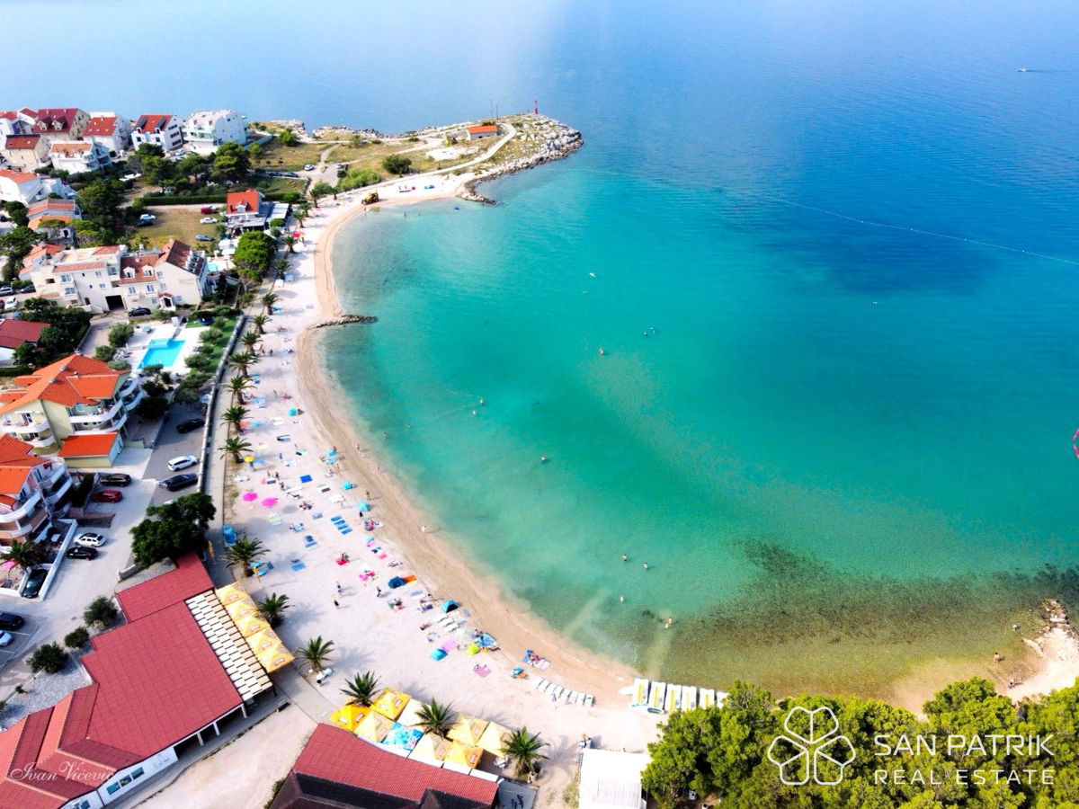 Vaš dom na Mediteranu – moderni apartmaji na otoku Pag, 300m od morja!