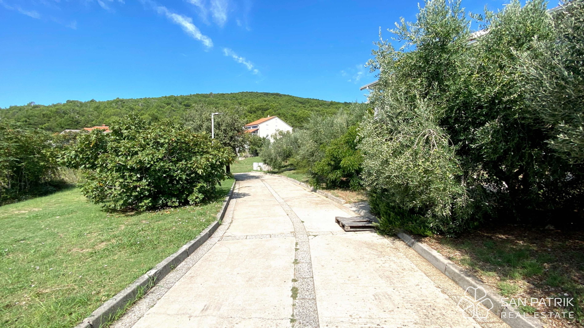 Otok Cres: hotel s 4 zvezdicami z utečenim poslovanjem – investicijska priložnost