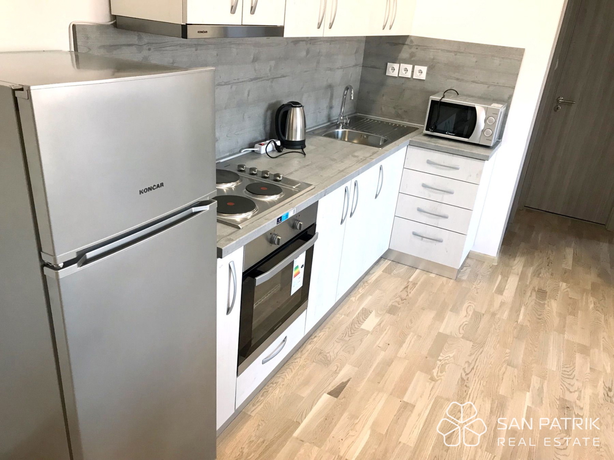 Center - Amruševa: Trosobno stanovanje z delovno sobo (107,87 m2) s teraso in pogledom