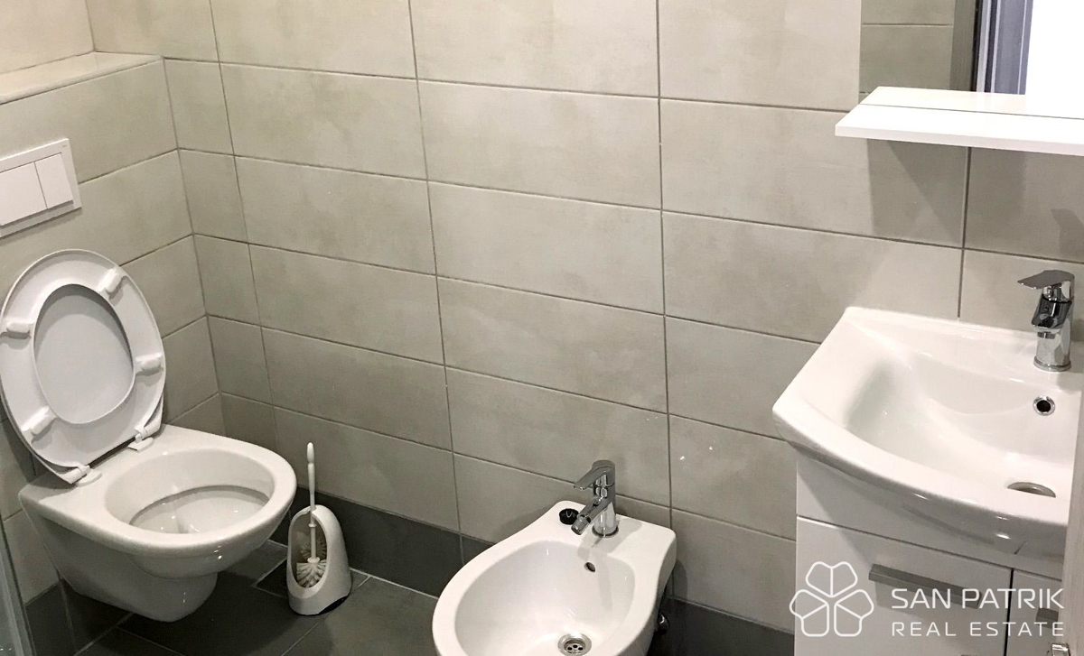 Center - Amruševa: Trosobno stanovanje z delovno sobo (107,87 m2) s teraso in pogledom