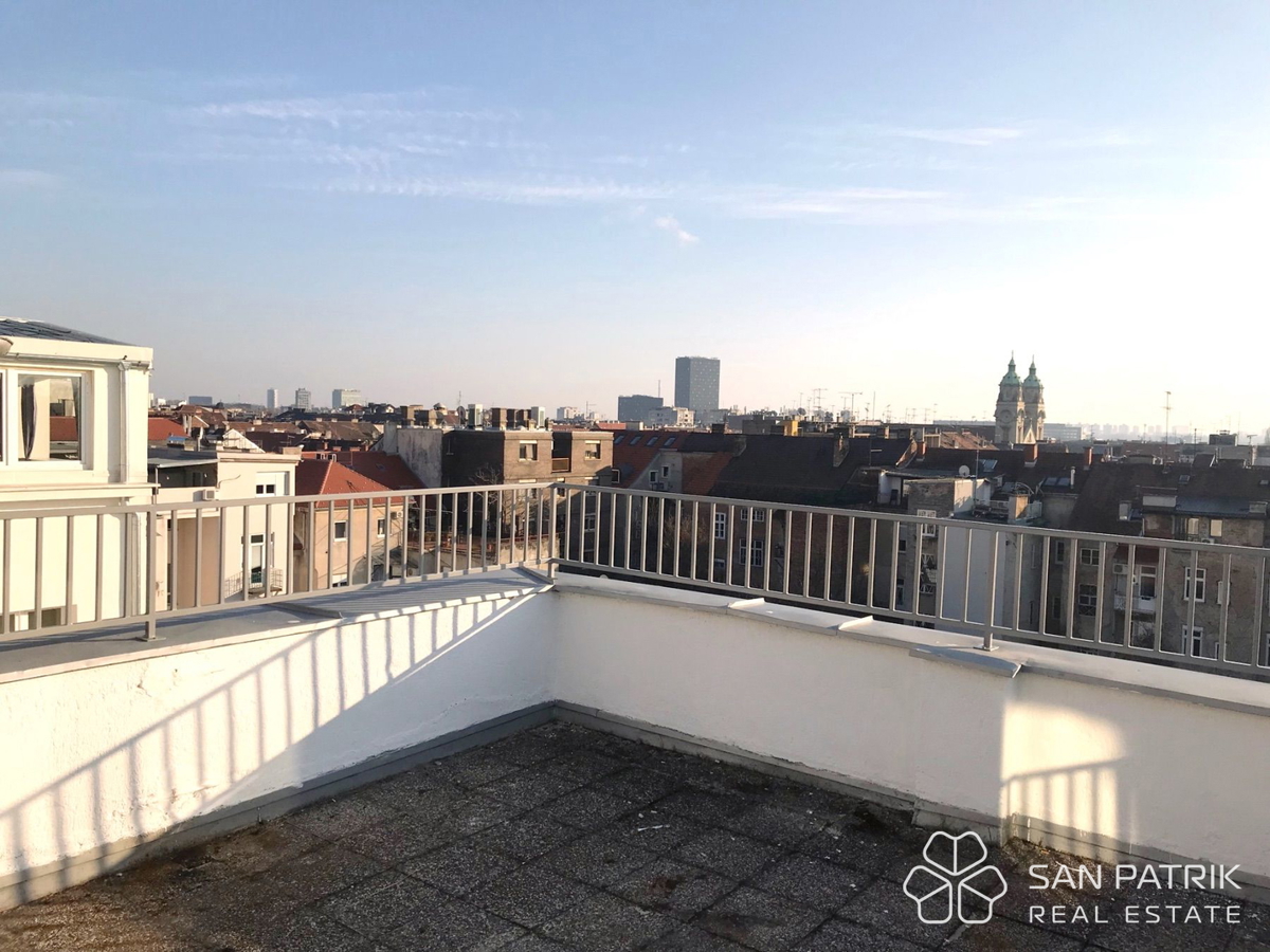 Center - Amruševa: Trosobno stanovanje z delovno sobo (107,87 m2) s teraso in pogledom