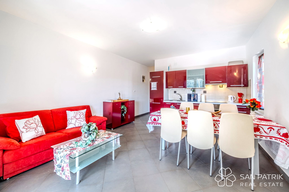 Penthouse (75 m2) ob morju z veliko teraso na Braču