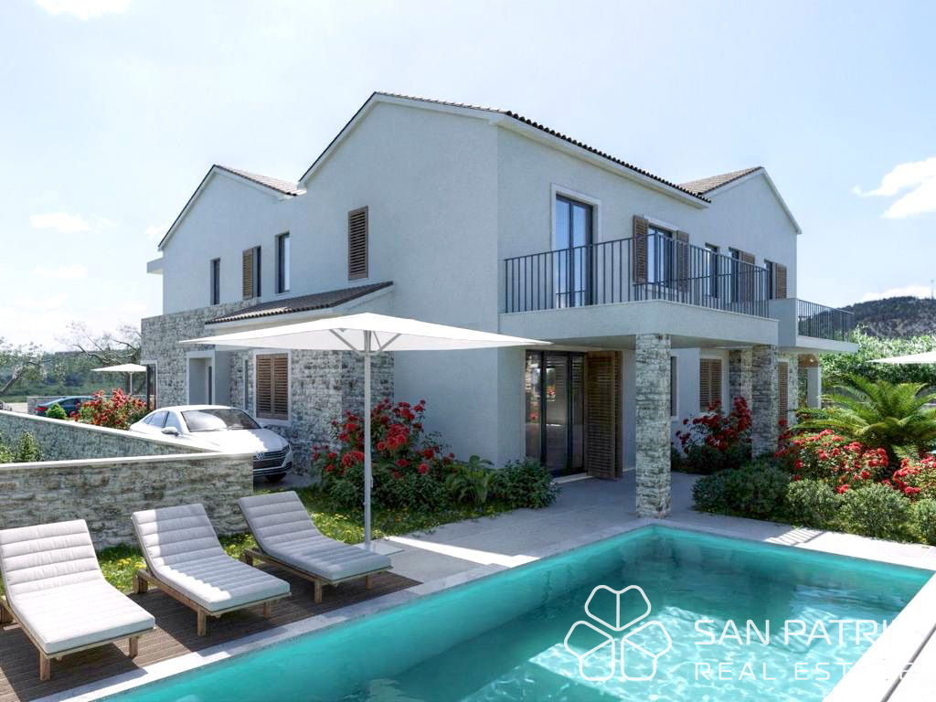 Sodobna novogradnja z bazenom – Dvonadstropni apartmaji v Jezerih na Murterju