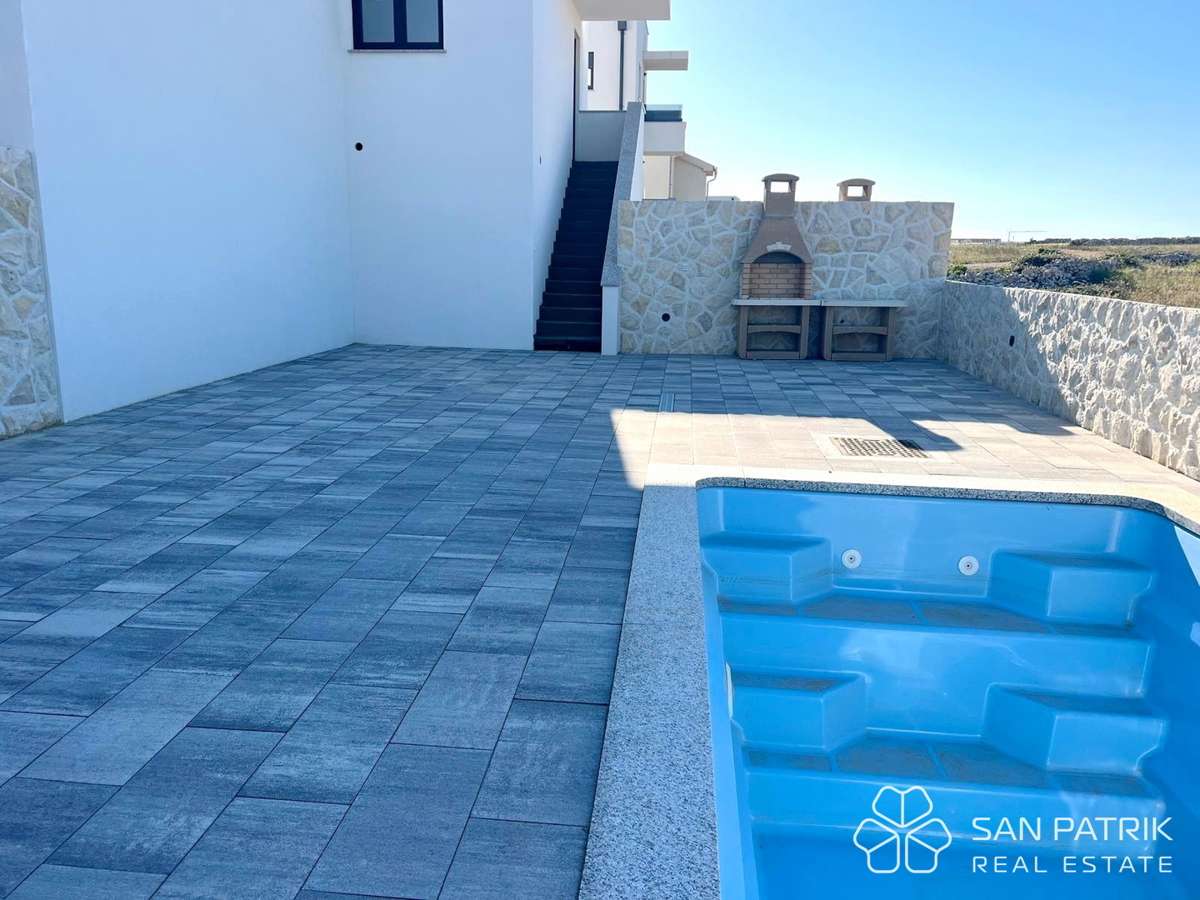 MODERNO STANOVANJE Z BAZENOM – VAŠ NOVI DOM OB MORJU - POVLJANA