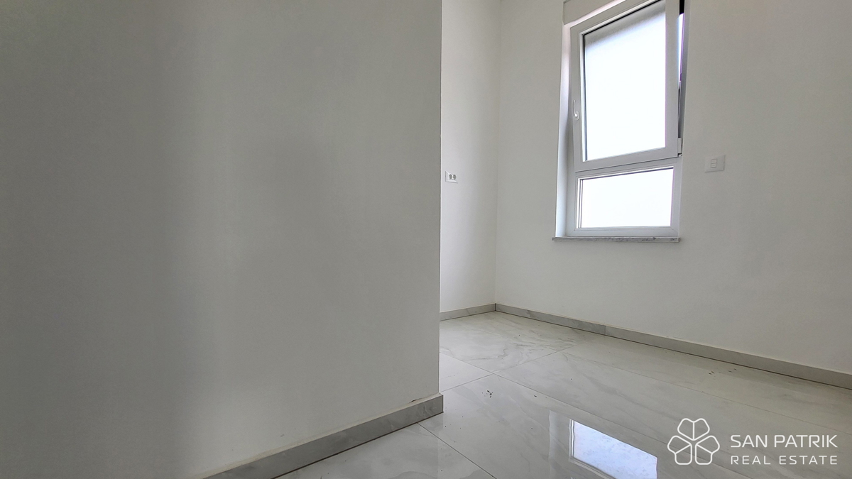 Mesto Krk - Moderna vila z bazenom in pogledom na morje