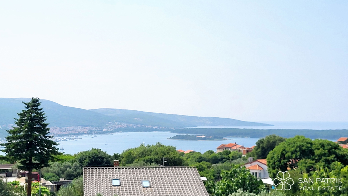 Mesto Krk - Moderna vila z bazenom in pogledom na morje