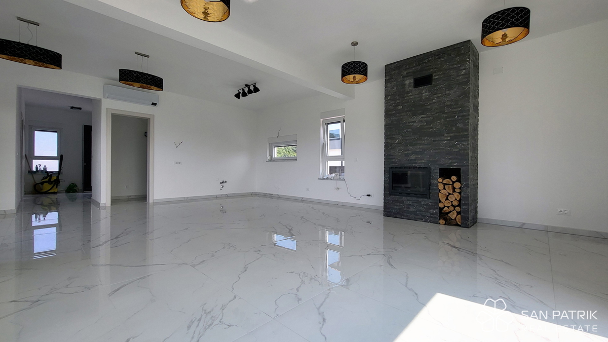 Mesto Krk - Moderna vila z bazenom in pogledom na morje