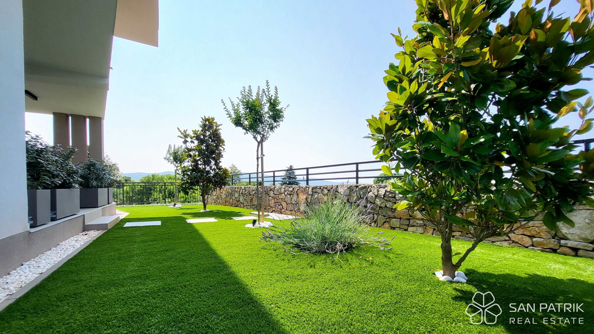 Mesto Krk - Moderna vila z bazenom in pogledom na morje