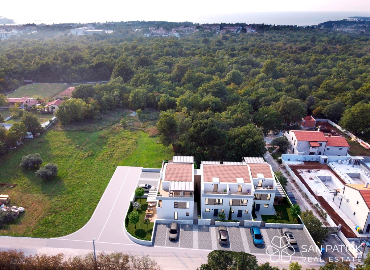 Moderna vrstna hiša (128 m2) na odlični lokaciji - Poreč