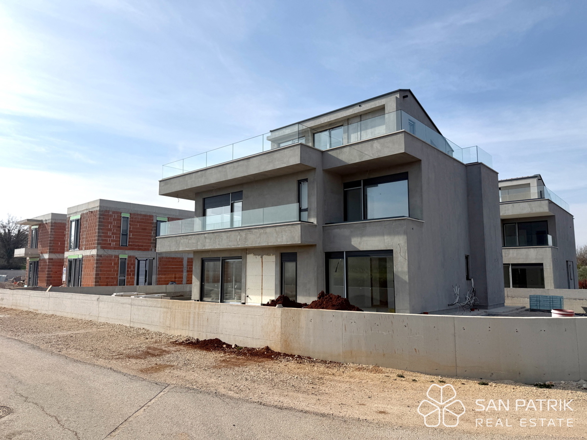 Moderna vila: Mirno mediteransko zatočišče v bližini Poreča