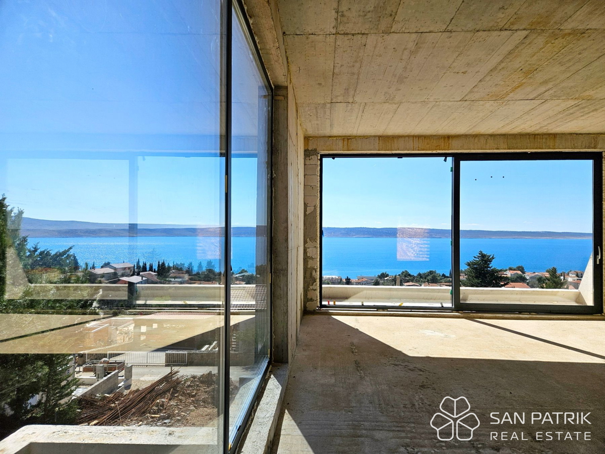 LUKSUZNA VILA PAKLENICA – PANORAMSKI POGLED NA MORJE IN VELEBIT