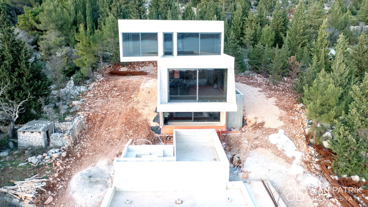 LUKSUZNA VILA PAKLENICA – PANORAMSKI POGLED NA MORJE IN VELEBIT