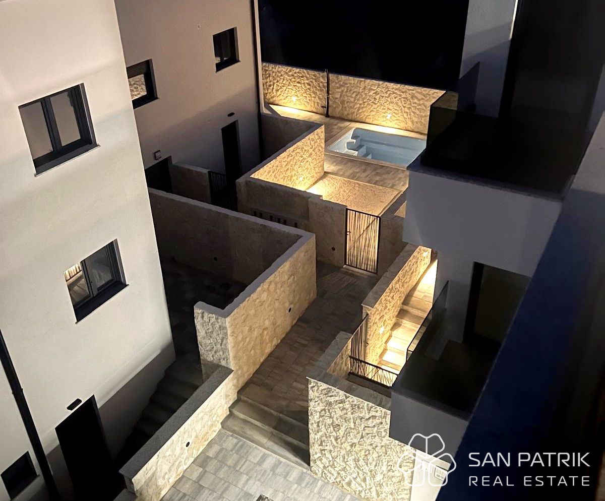 MODERNO STANOVANJE Z BAZENOM – VAŠ NOVI DOM OB MORJU - POVLJANA