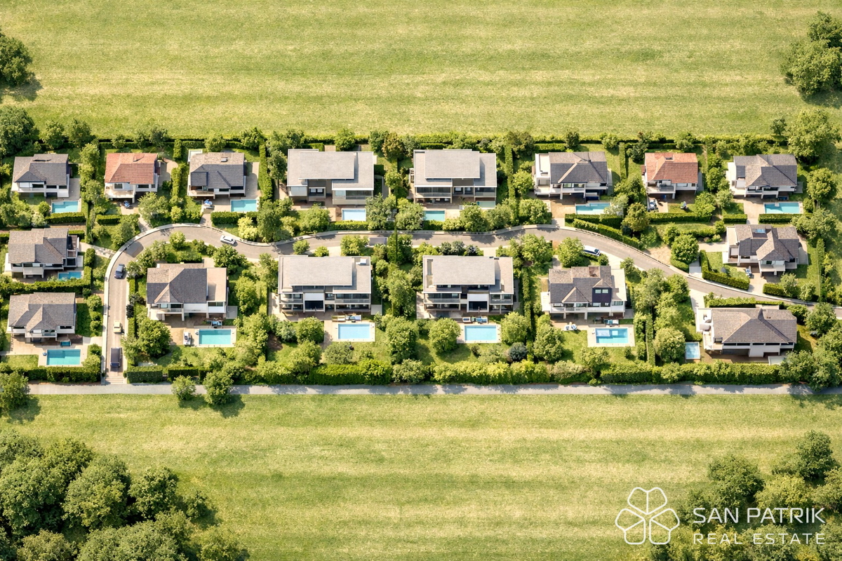 Zemljišče za razvoj stanovanjskega naselja (42 stanovanj) v bližini Samobora