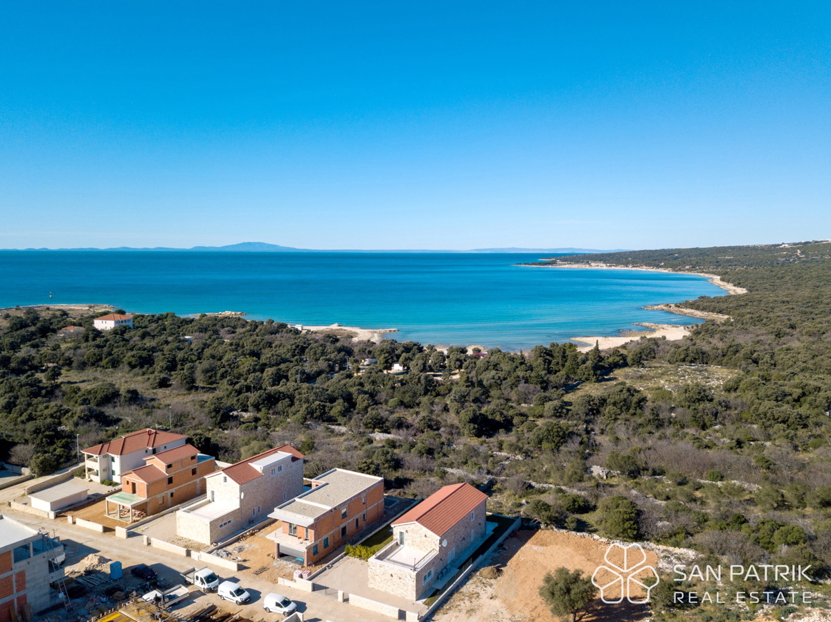 Novalja - sodoben apartma v mirnem naselju, 450 m od morja