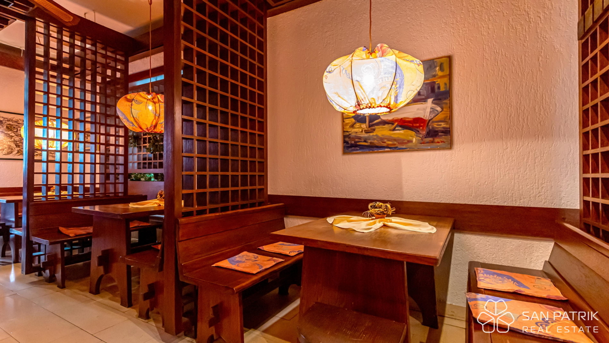 Mesto Crikvenica - Opremljena restavracija, pripravljena za poslovanje