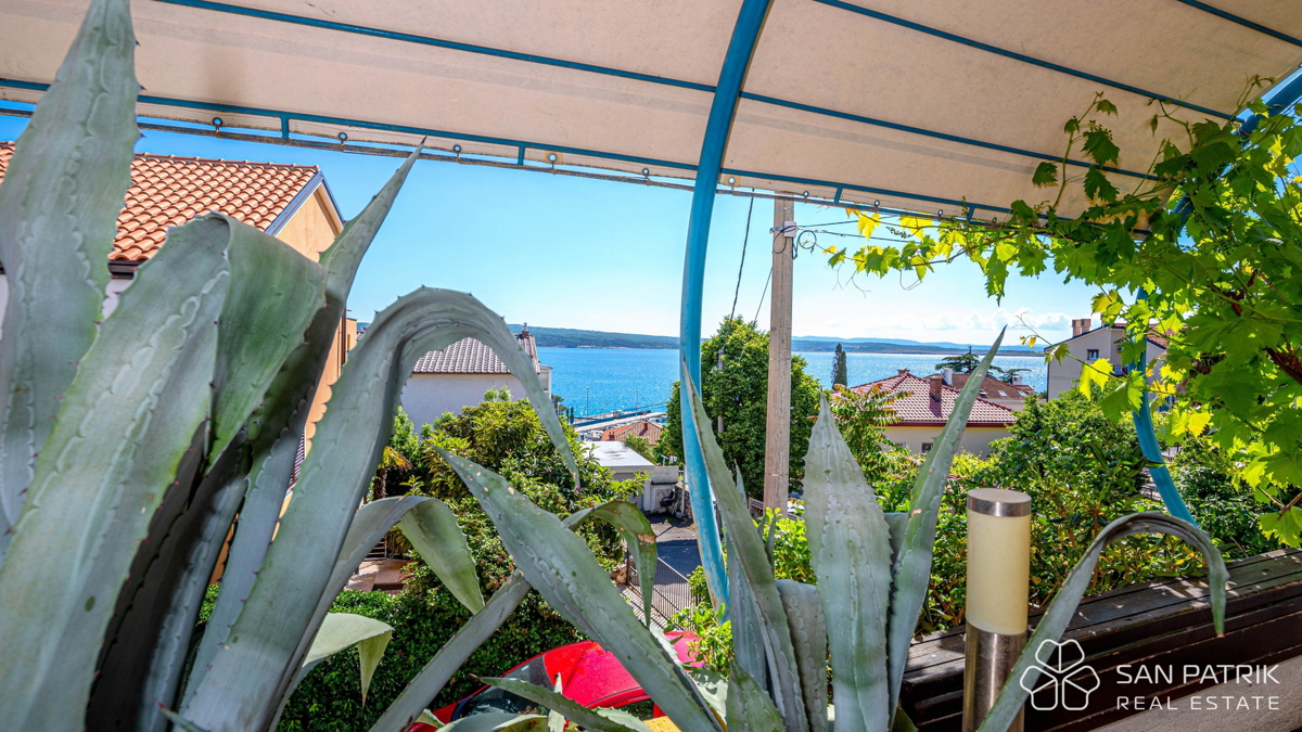 Mesto Crikvenica - Opremljena restavracija, pripravljena za poslovanje