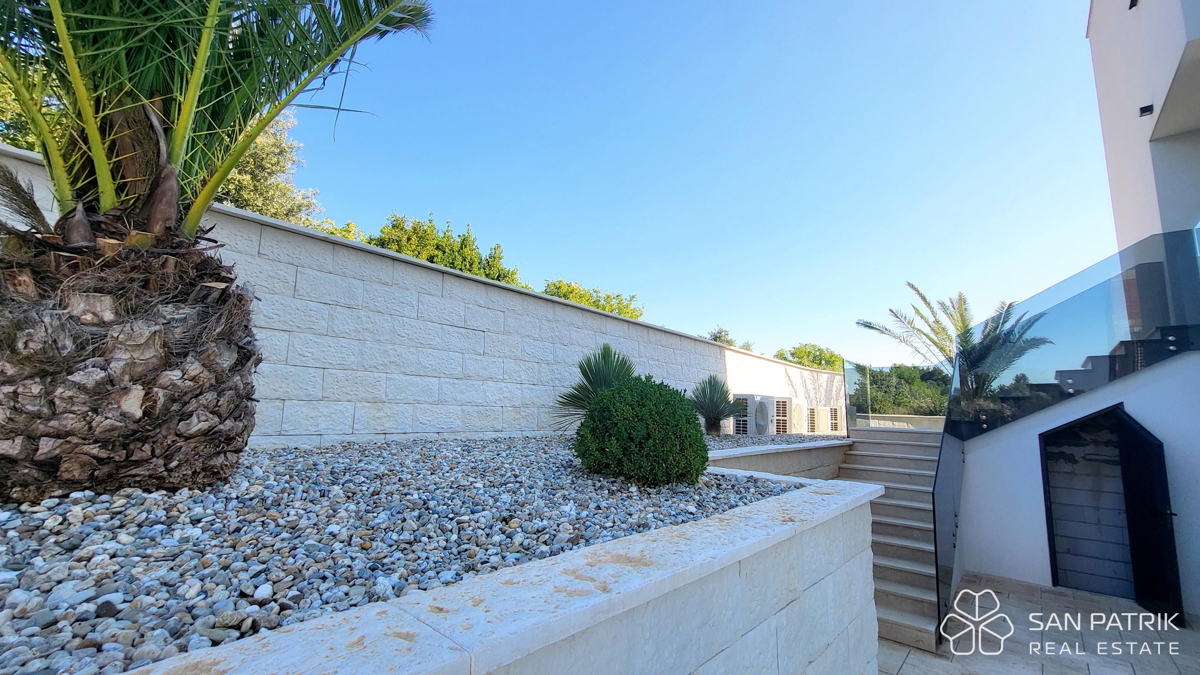 Moderno stanovanje v novogradnji na mirni lokaciji na otoku Krku