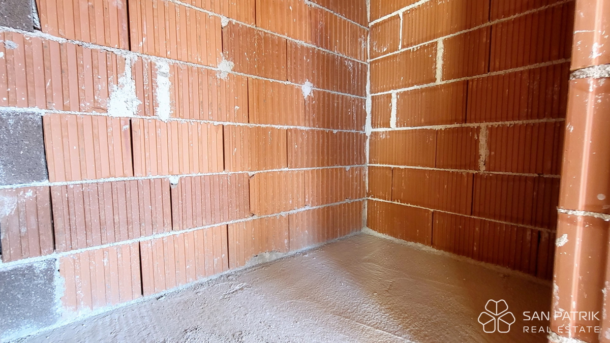 Elegantna novogradnja v bližini središča Vrbnika na otoku Krku