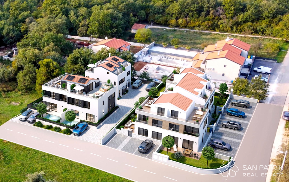 Hiša z bazenom na zaželeni lokaciji v Poreču, idealna za turistični najem