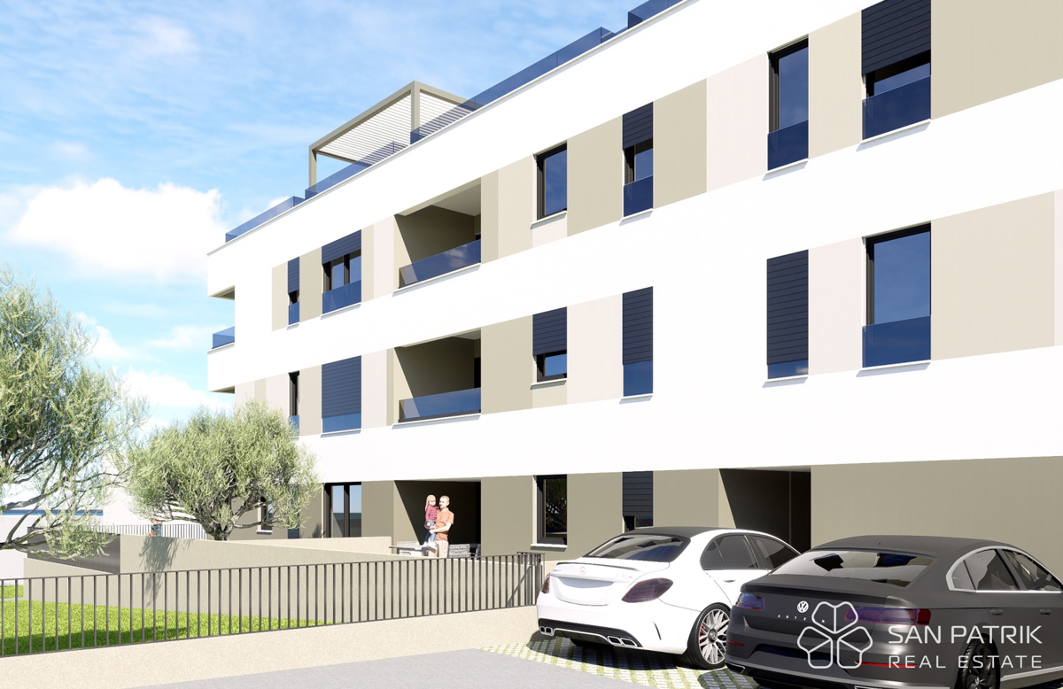 Novogradnja z razgledom na morje, 250 m od plaže, Podstrana