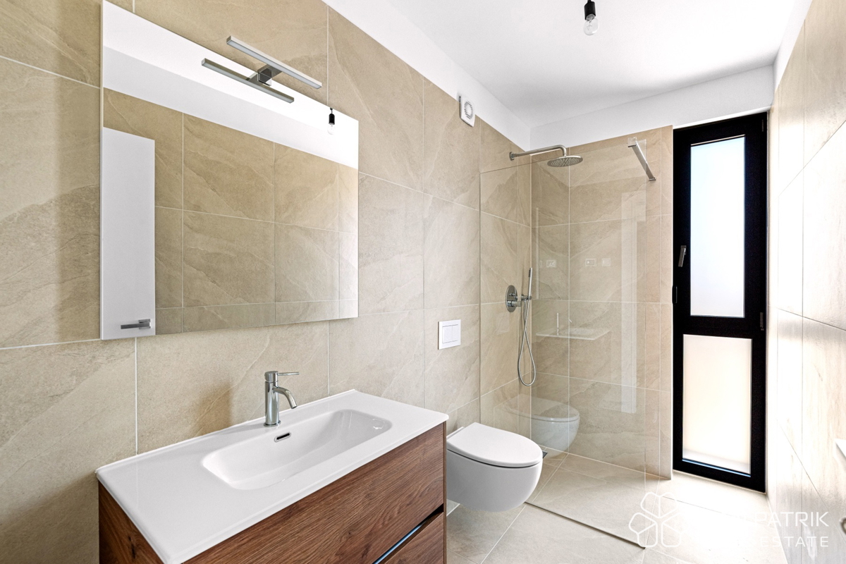 Novigrad, Istra: Moderna rezidenca na mirni lokaciji s pogledom