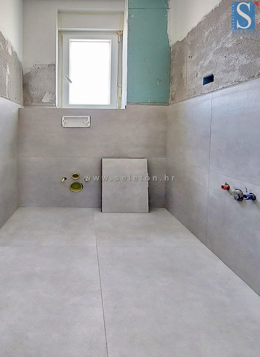 Novo stanovanje 67 m2 s pogledom na morje, DVIGALO, 2 parkirni mesti