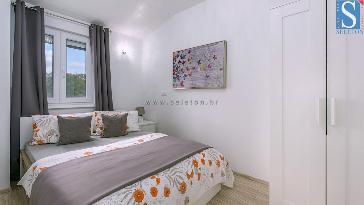 Poreč, samostojna hiša 134 m2 z bazenom