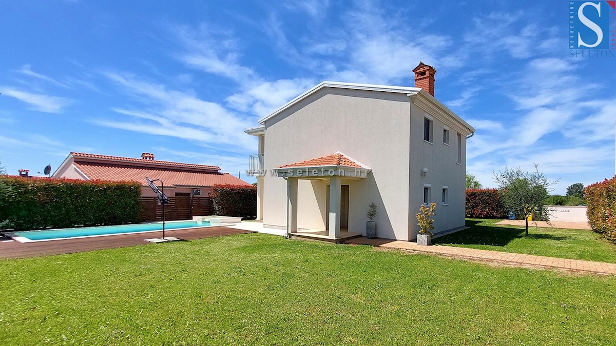 Poreč, samostojna hiša 134 m2 z bazenom