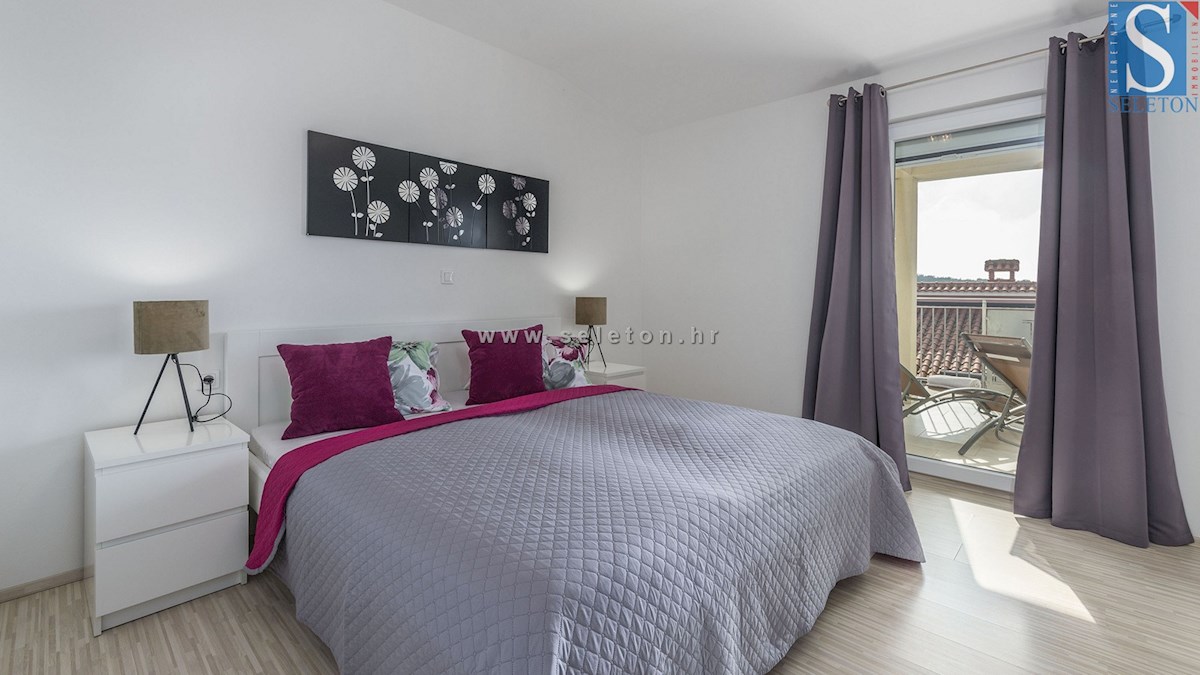 Poreč, samostojna hiša 134 m2 z bazenom