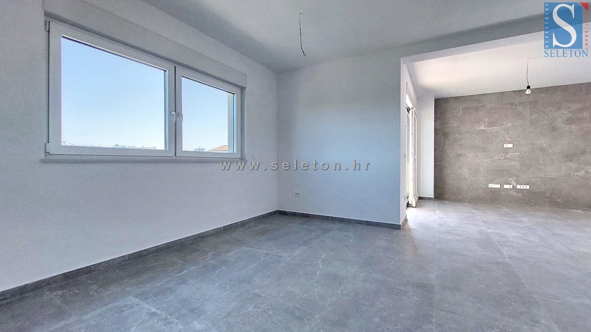Poreč - novo stanovanje 66 m2, pogled na morje, DVIGALO, 2 parkirni mesti