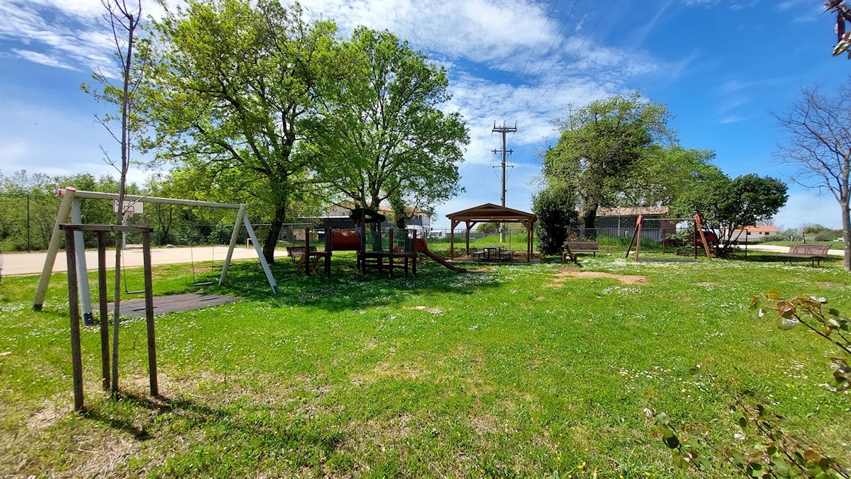 Poreč - okolica, novo stanovanje 66 m2, 2 terasi