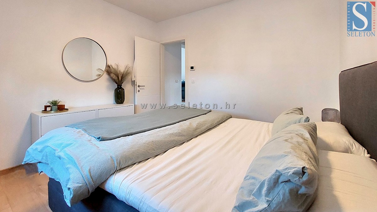 Istra, Poreč, moderno stanovanje 63 m2, 1. nadstropje, talno ogrevanje (TOPLOTNA ČRPALKA)