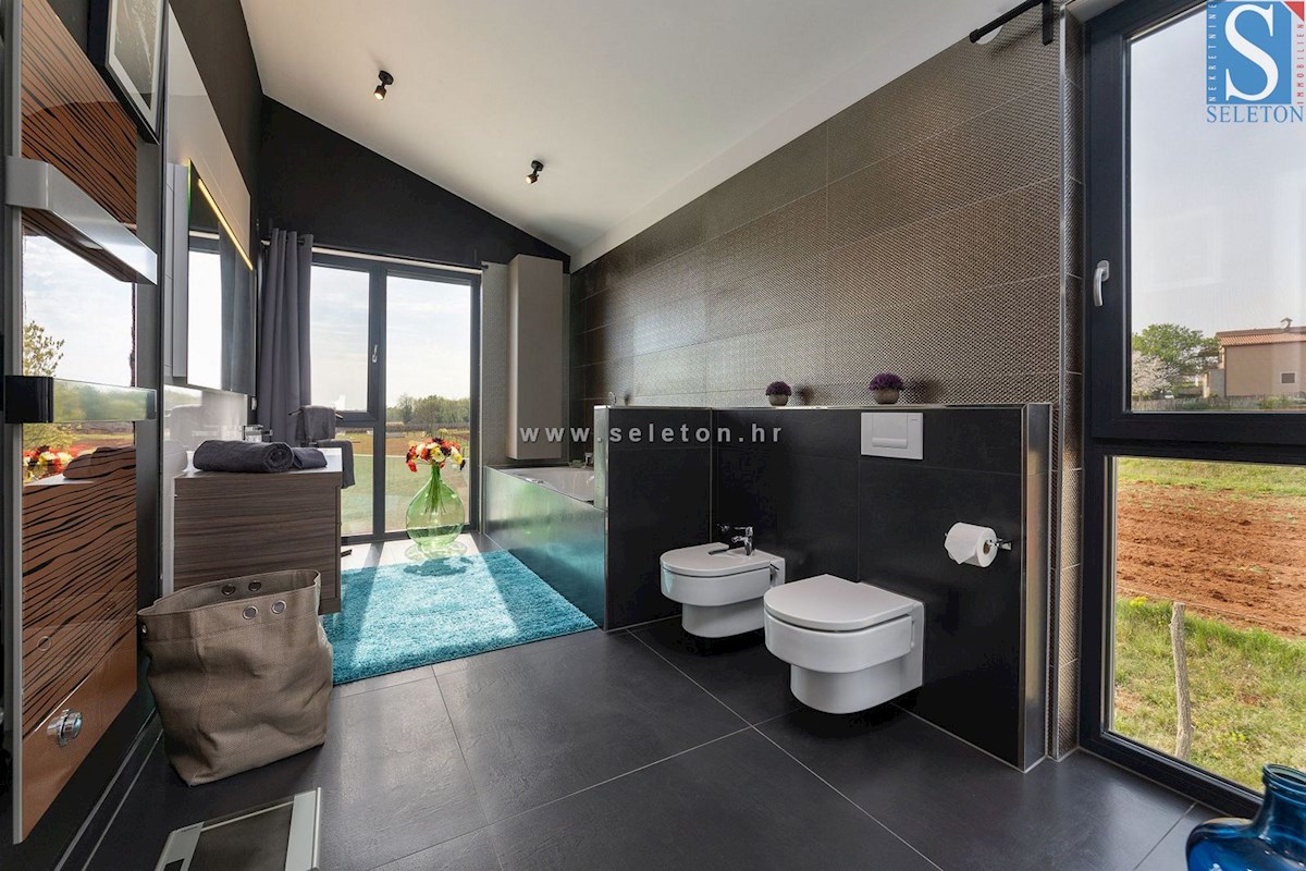 Istra, Poreč - okolica, moderna vila 437 m2 z bazenom in velikim vrtom