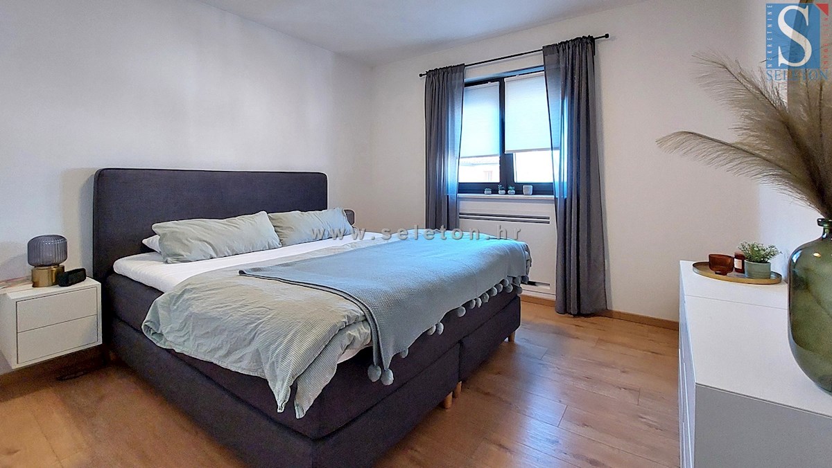 Istra, Poreč, moderno stanovanje 63 m2, 1. nadstropje, talno ogrevanje (TOPLOTNA ČRPALKA)