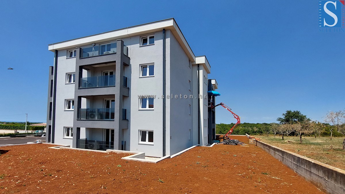 Novo stanovanje v okolici Poreča 72 m2 z vrtom 170 m2