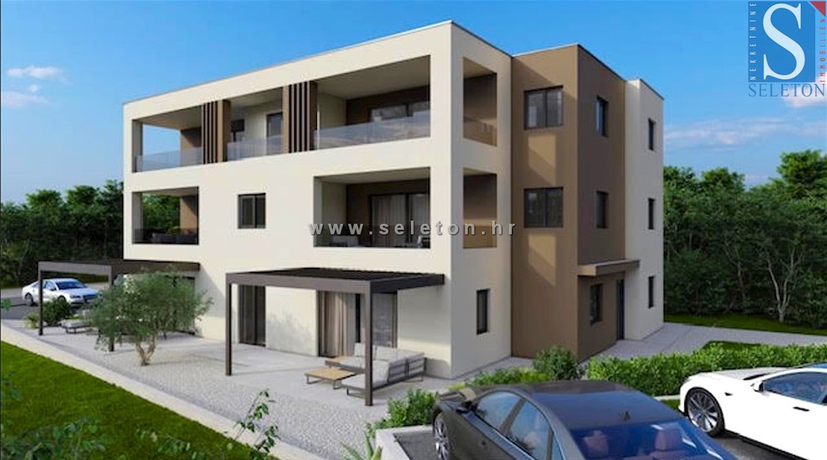 Poreč, stanovanje v gradnji 74 m2 + tarasa 15 m2, vrt ca 100 m2, 800 m od morja / 1 km do centra
