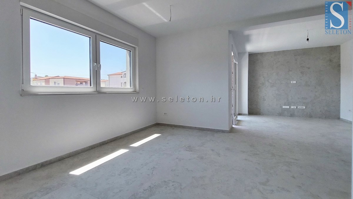 Poreč - novo stanovanje od 66 m2, 1. nadstropje, 2 parkirni mesti, DVIGALO