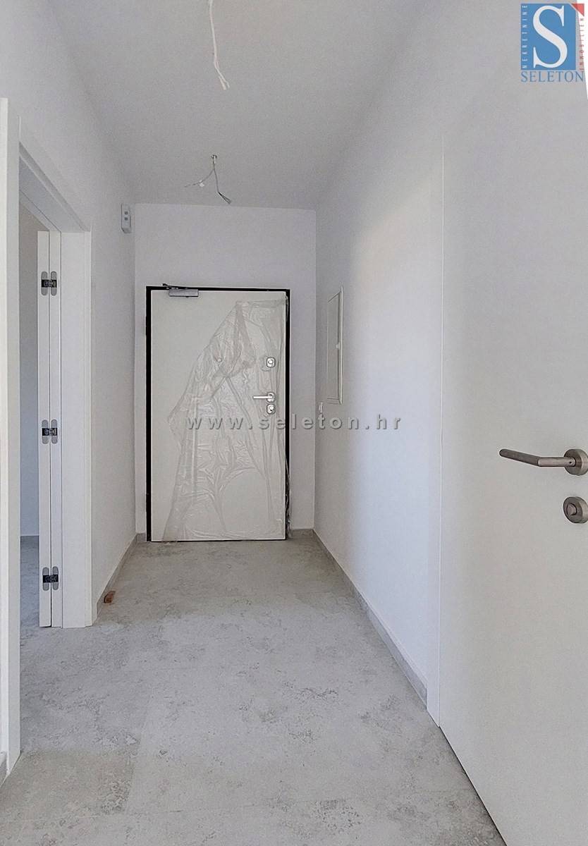 Poreč - novo stanovanje od 66 m2, 1. nadstropje, 2 parkirni mesti, DVIGALO