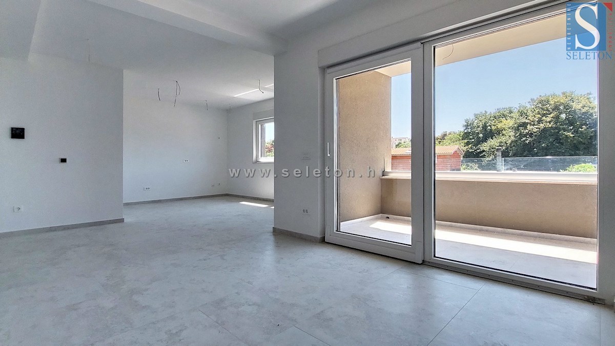 Poreč - novo stanovanje od 66 m2, 1. nadstropje, 2 parkirni mesti, DVIGALO
