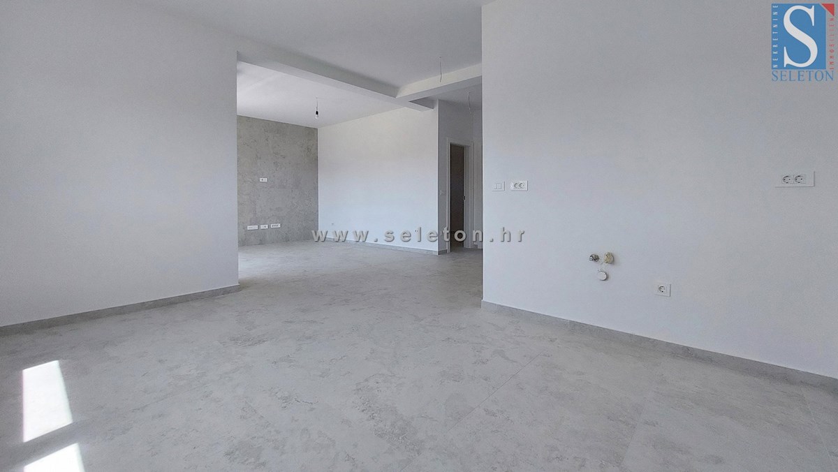 Poreč - novo stanovanje od 66 m2, 1. nadstropje, 2 parkirni mesti, DVIGALO