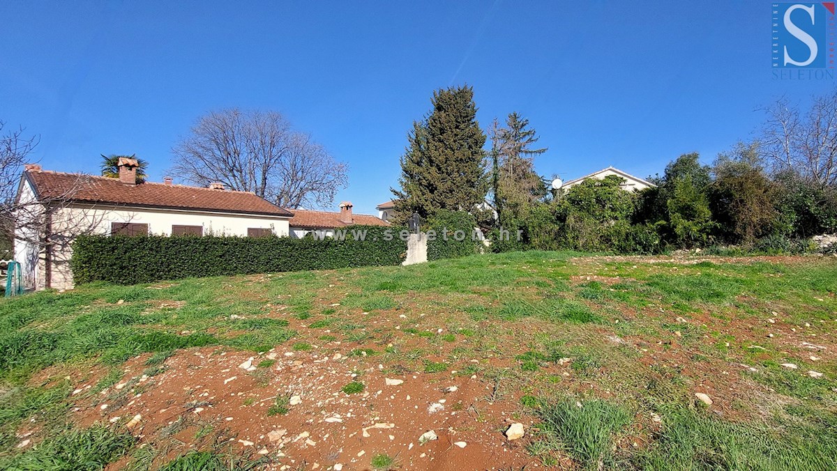 Zazidljivo zemljišče 578 m2 v Poreču