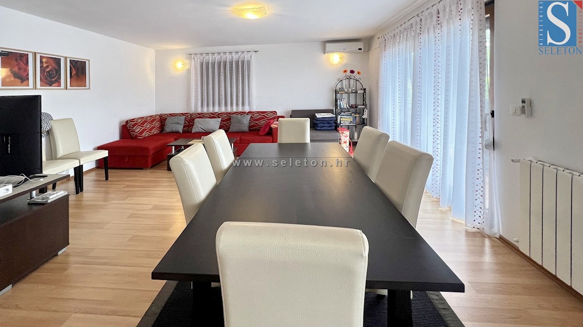 Poreč, samostojna hiša 160 m2 z bazenom