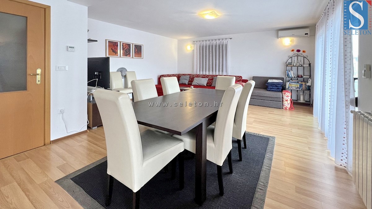 Poreč, samostojna hiša 160 m2 z bazenom
