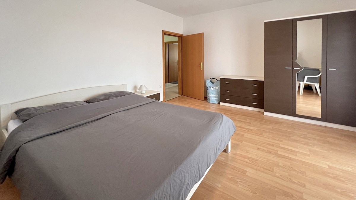 Poreč, samostojna hiša 160 m2 z bazenom