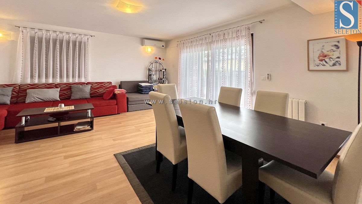 Poreč, samostojna hiša 160 m2 z bazenom