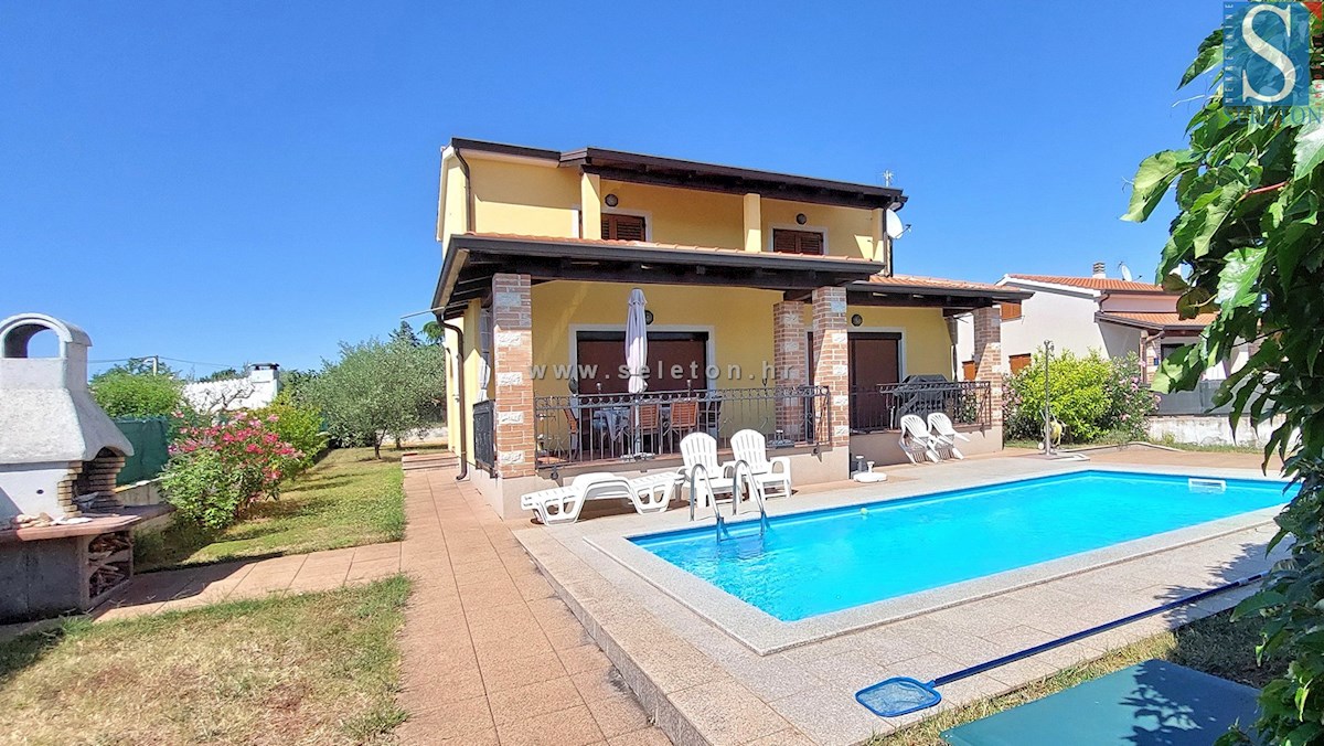 Poreč, samostojna hiša 160 m2 z bazenom